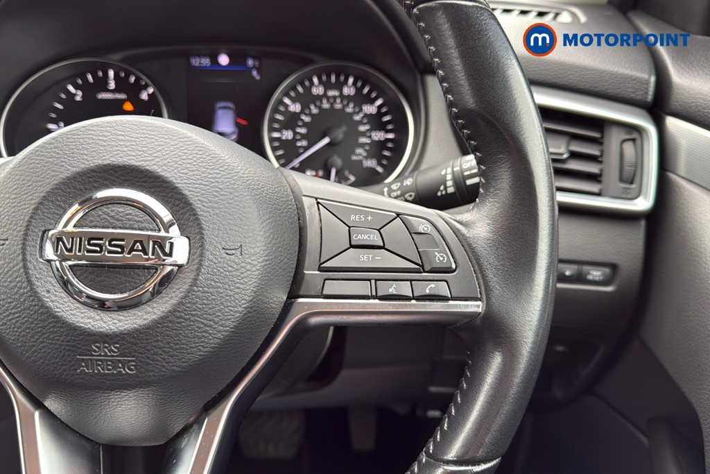 Nissan Qashqai N-Connecta Automatic Diesel SUV - Stock Number (1613563) - 4th supplementary image