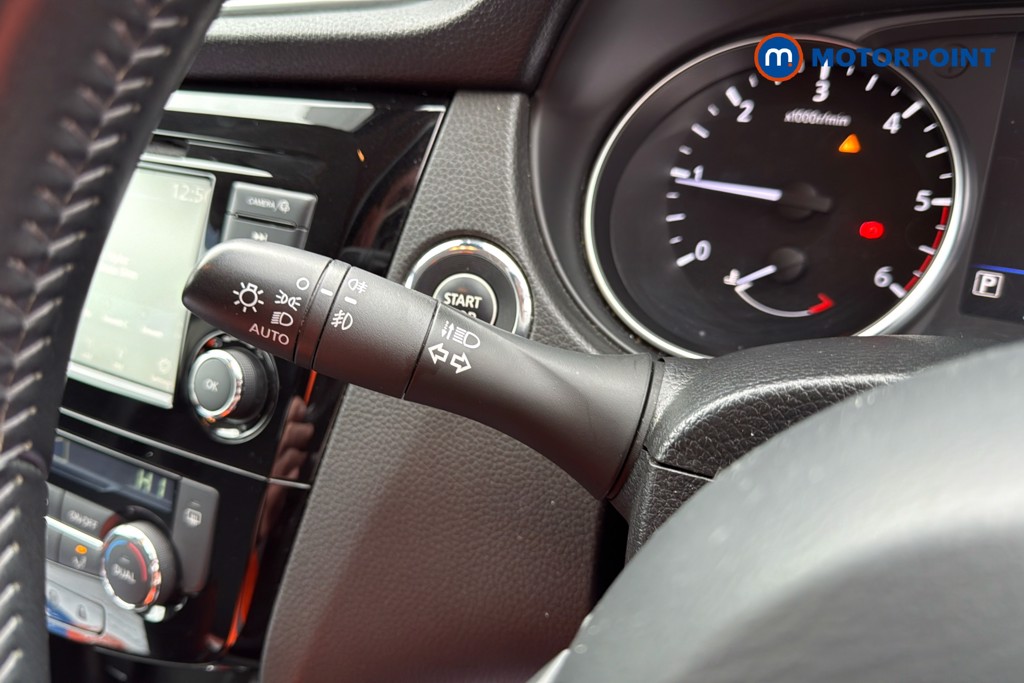 Nissan Qashqai N-Connecta Automatic Diesel SUV - Stock Number (1613563) - 6th supplementary image