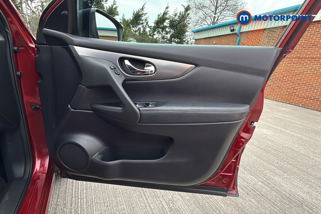 Nissan Qashqai N-Connecta Automatic Diesel SUV - Stock Number (1613563) - 19th supplementary image