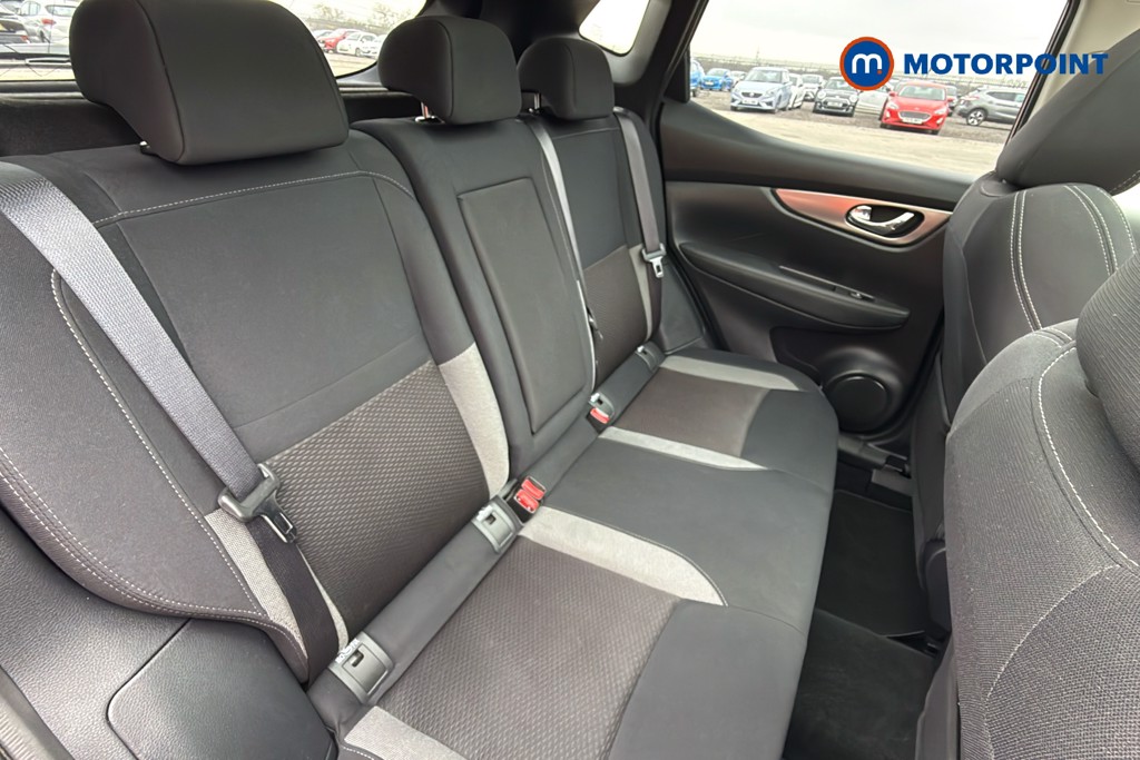 Nissan Qashqai N-Connecta Automatic Diesel SUV - Stock Number (1613563) - 28th supplementary image
