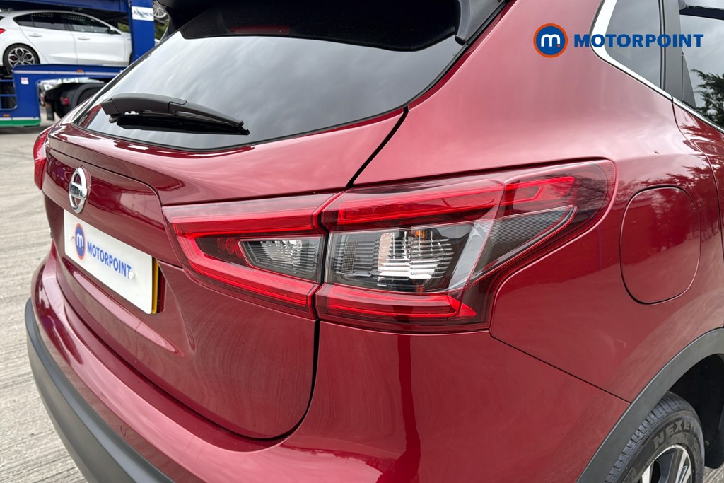 Nissan Qashqai N-Connecta Automatic Diesel SUV - Stock Number (1613563) - 38th supplementary image