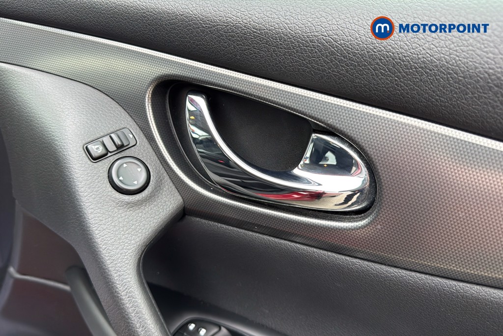 Nissan Qashqai N-Connecta Automatic Diesel SUV - Stock Number (1613563) - 42nd supplementary image