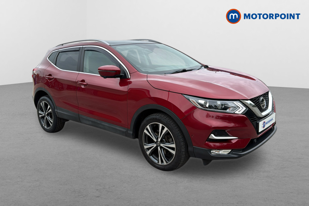 Nissan Qashqai N-Connecta Automatic Diesel SUV - Stock Number (1613563) - Drivers side front corner