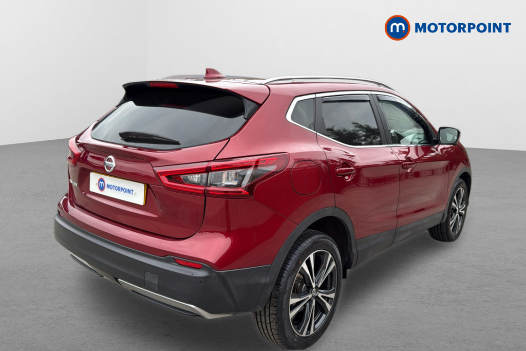 Nissan Qashqai N-Connecta Automatic Diesel SUV - Stock Number (1613563) - Drivers side rear corner