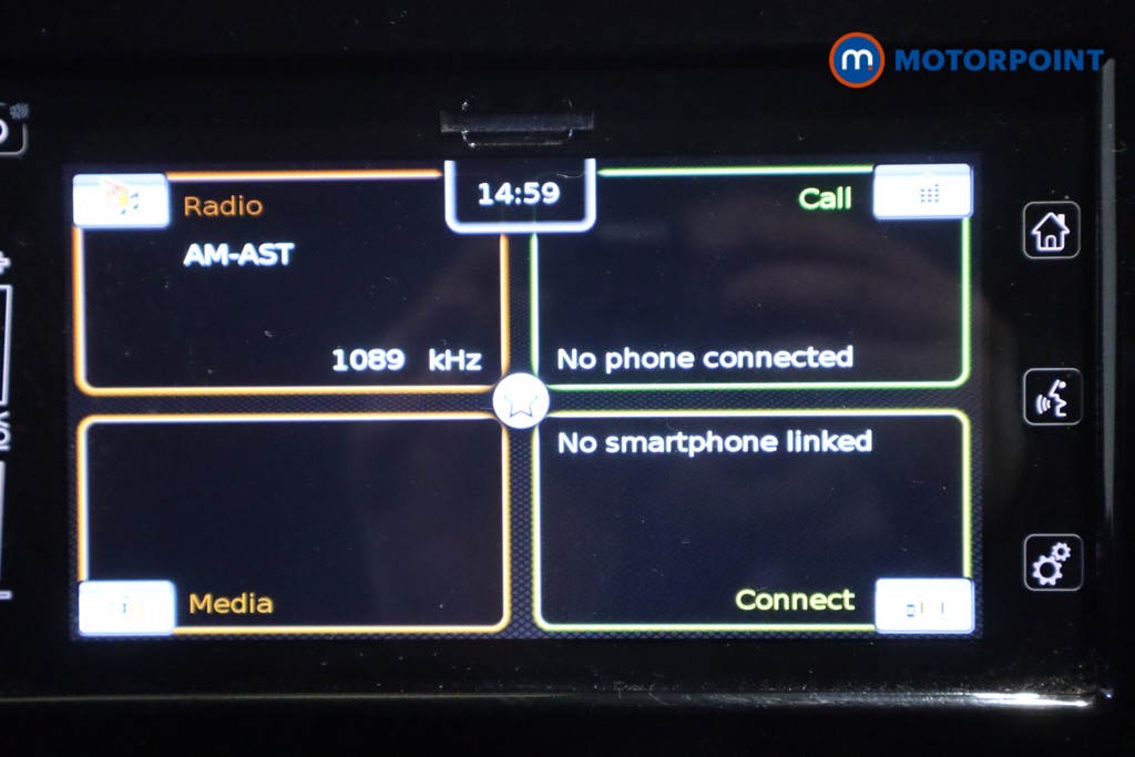 Suzuki Swift Sz-L Manual Petrol Hatchback - Stock Number (1615181) - 2nd supplementary image