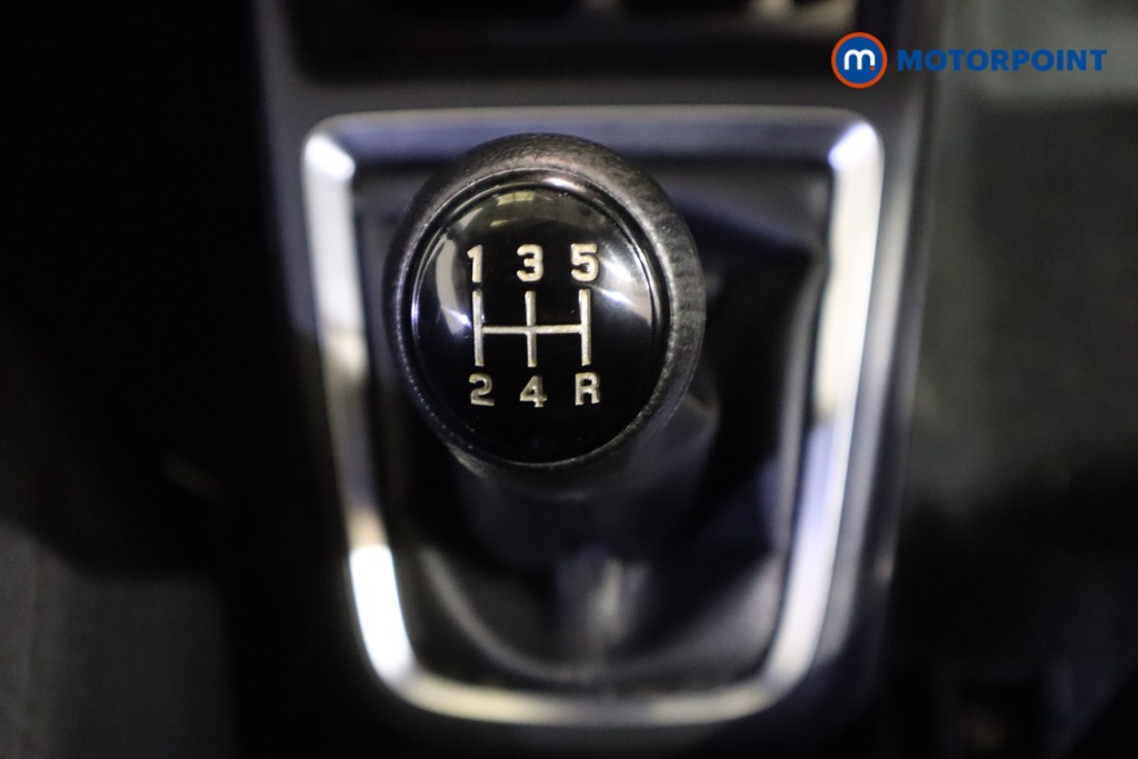 Suzuki Swift Sz-L Manual Petrol Hatchback - Stock Number (1615181) - 5th supplementary image