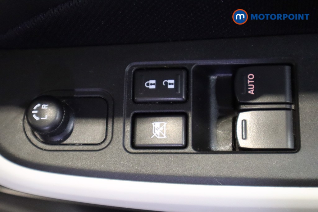 Suzuki Swift Sz-L Manual Petrol Hatchback - Stock Number (1615181) - 15th supplementary image