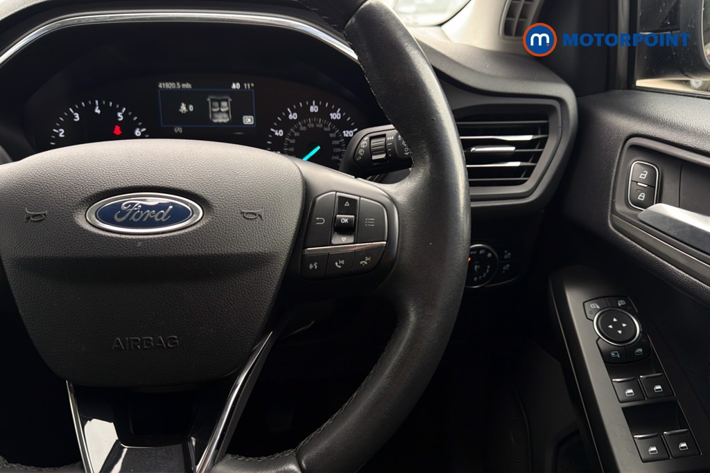 Ford Focus Titanium Manual Petrol Hatchback - Stock Number (1615246) - 4th supplementary image