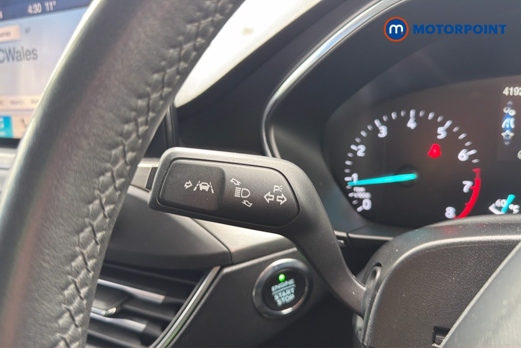 Ford Focus Titanium Manual Petrol Hatchback - Stock Number (1615246) - 6th supplementary image