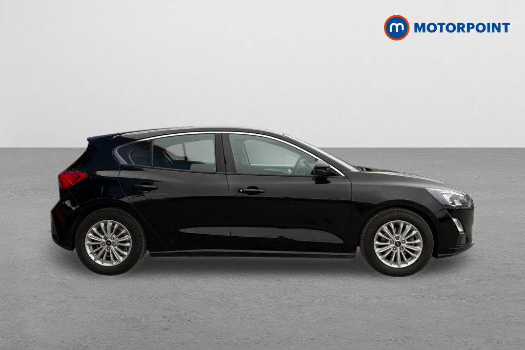 Ford Focus Titanium Manual Petrol Hatchback - Stock Number (1615246) - Drivers side