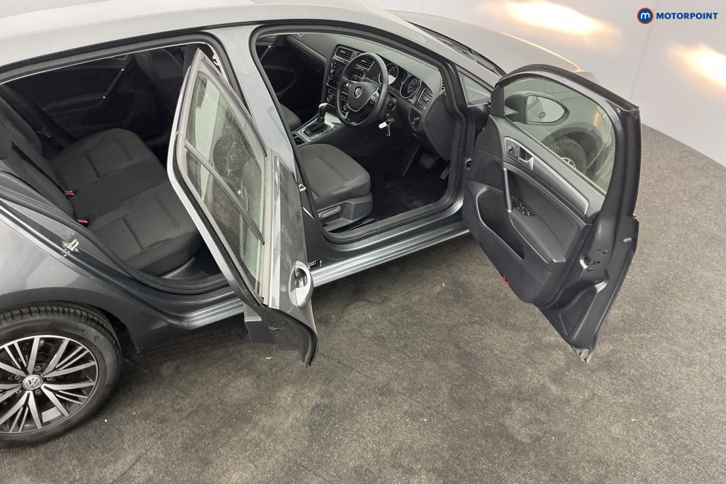 Volkswagen Golf SE Automatic Diesel Hatchback - Stock Number (1616112) - 5th supplementary image