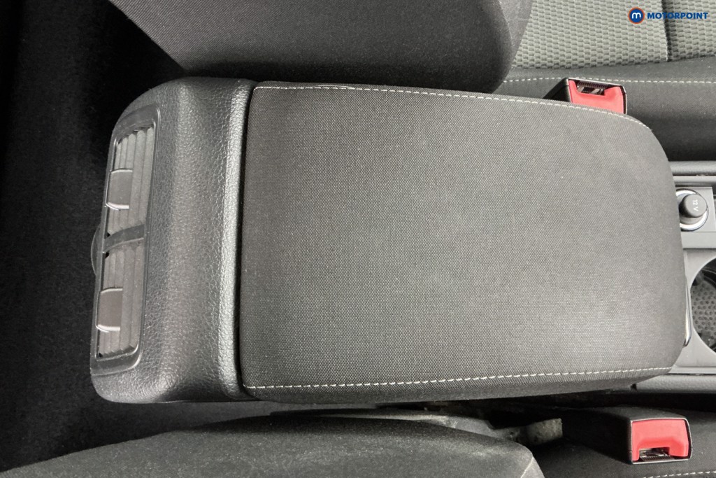 Volkswagen Golf SE Automatic Diesel Hatchback - Stock Number (1616112) - 18th supplementary image