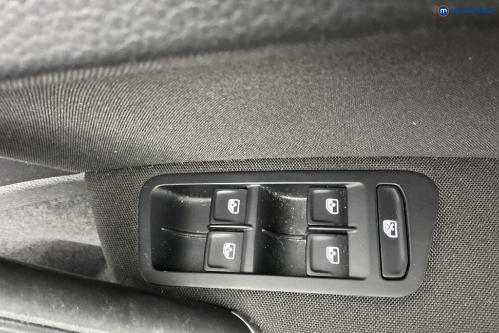 Volkswagen Golf SE Automatic Diesel Hatchback - Stock Number (1616112) - 30th supplementary image