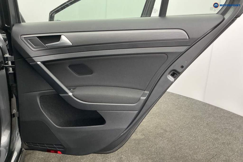 Volkswagen Golf SE Automatic Diesel Hatchback - Stock Number (1616112) - 32nd supplementary image