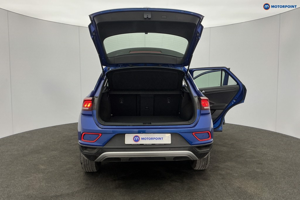 Volkswagen T-Roc Life Automatic Petrol SUV - Stock Number (1616118) - 4th supplementary image