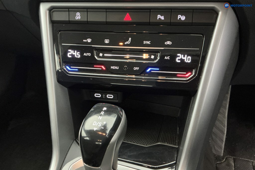 Volkswagen T-Roc Life Automatic Petrol SUV - Stock Number (1616118) - 19th supplementary image