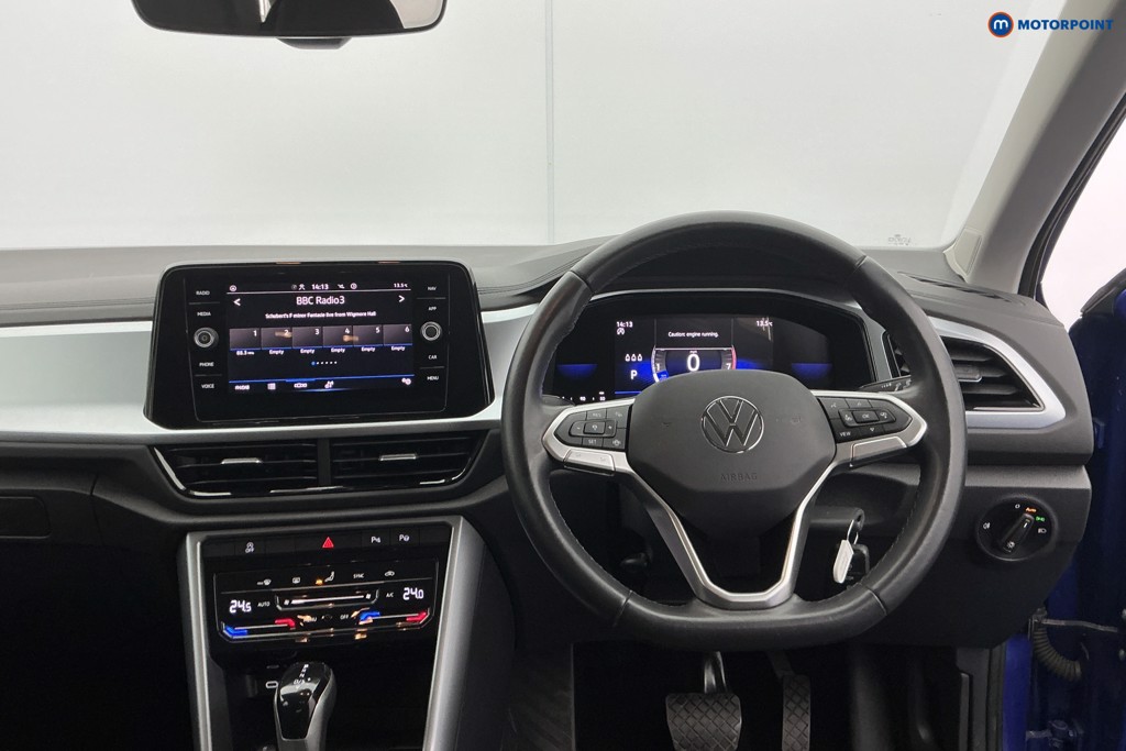 Volkswagen T-Roc Life Automatic Petrol SUV - Stock Number (1616118) - 1st supplementary image