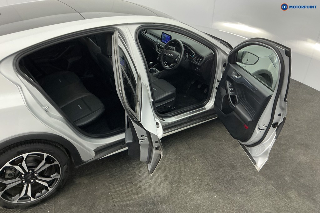 Ford Focus Active X Manual Petrol Hatchback - Stock Number (1616218) - 5th supplementary image