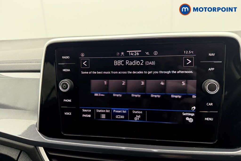 Volkswagen T-Roc Style Manual Petrol SUV - Stock Number (1616533) - 3rd supplementary image