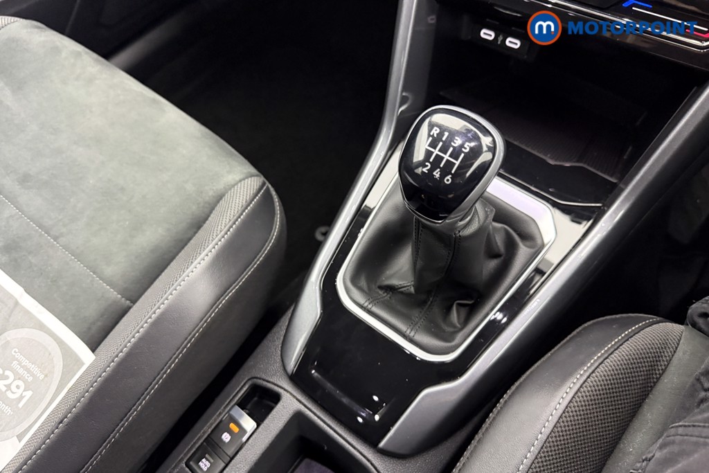 Volkswagen T-Roc Style Manual Petrol SUV - Stock Number (1616533) - 5th supplementary image