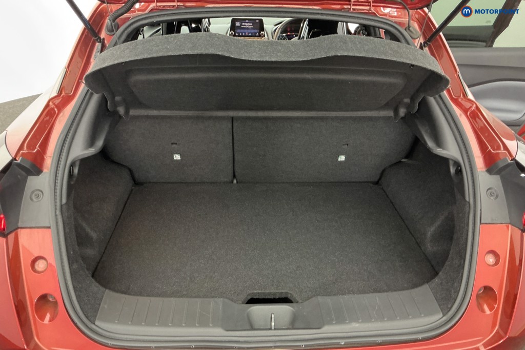 Nissan Juke Tekna Automatic Petrol SUV - Stock Number (1616576) - 3rd supplementary image