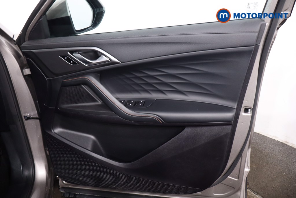 Mg Motor Uk HS SE Automatic Petrol-Electric Hybrid SUV - Stock Number (1616704) - 24th supplementary image