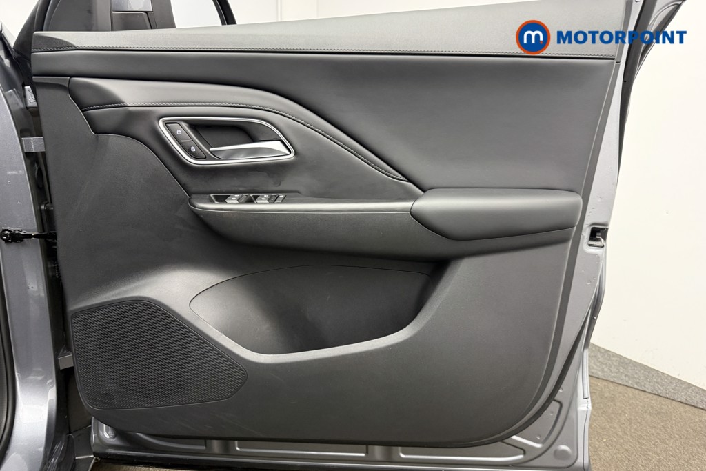 Mg Motor Uk ZS Trophy Automatic Petrol-Electric Hybrid SUV - Stock Number (1618263) - 25th supplementary image