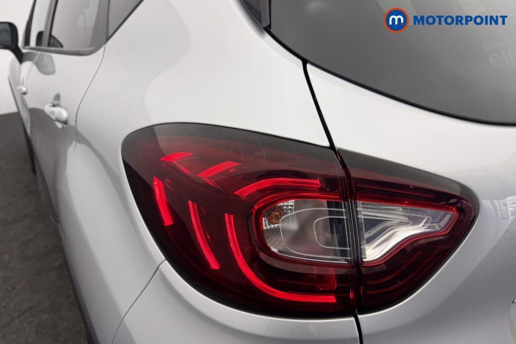 Renault Captur Iconic Automatic Petrol SUV - Stock Number (1619334) - 14th supplementary image