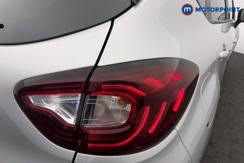Renault Captur Iconic Automatic Petrol SUV - Stock Number (1619334) - 15th supplementary image