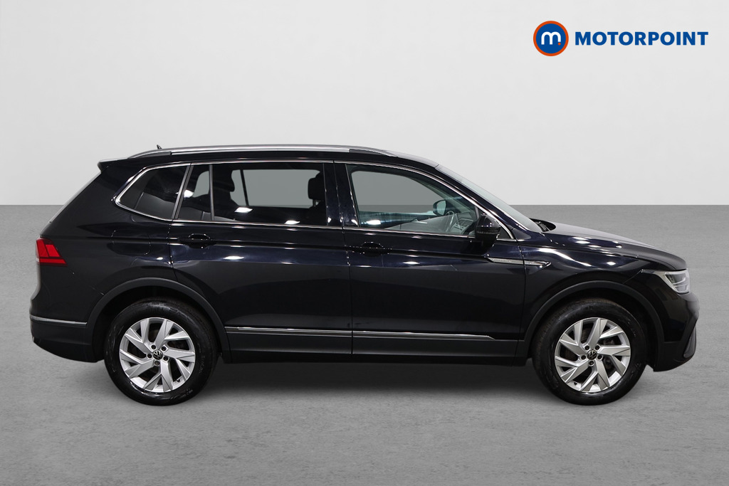 Volkswagen Tiguan Allspace Life Automatic Petrol SUV - Stock Number (1620159) - Drivers side