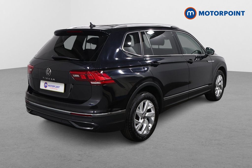 Volkswagen Tiguan Allspace Life Automatic Petrol SUV - Stock Number (1620159) - Drivers side rear corner