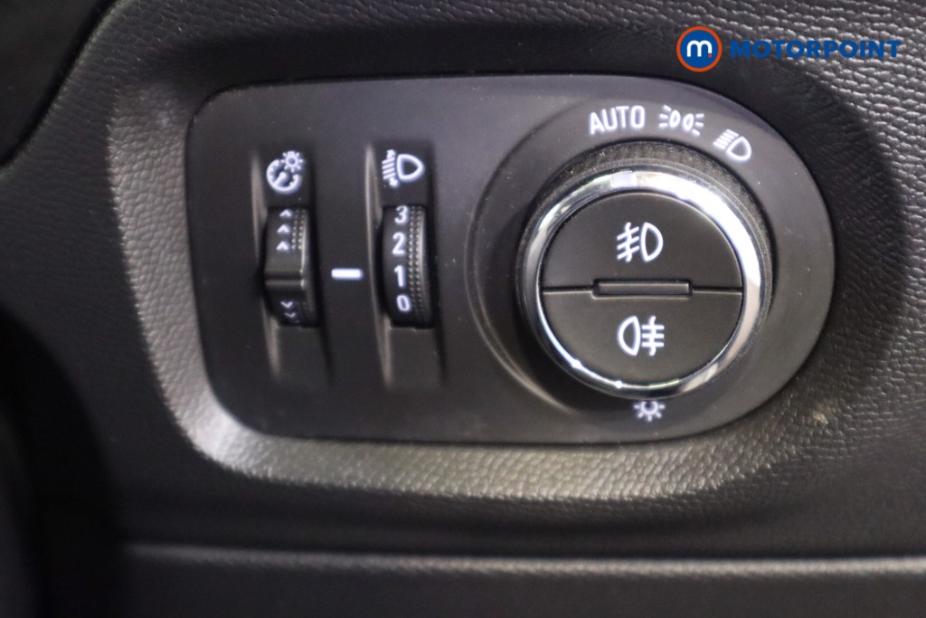 Vauxhall Corsa Elite Nav Premium Automatic Petrol Hatchback - Stock Number (1620194) - 16th supplementary image
