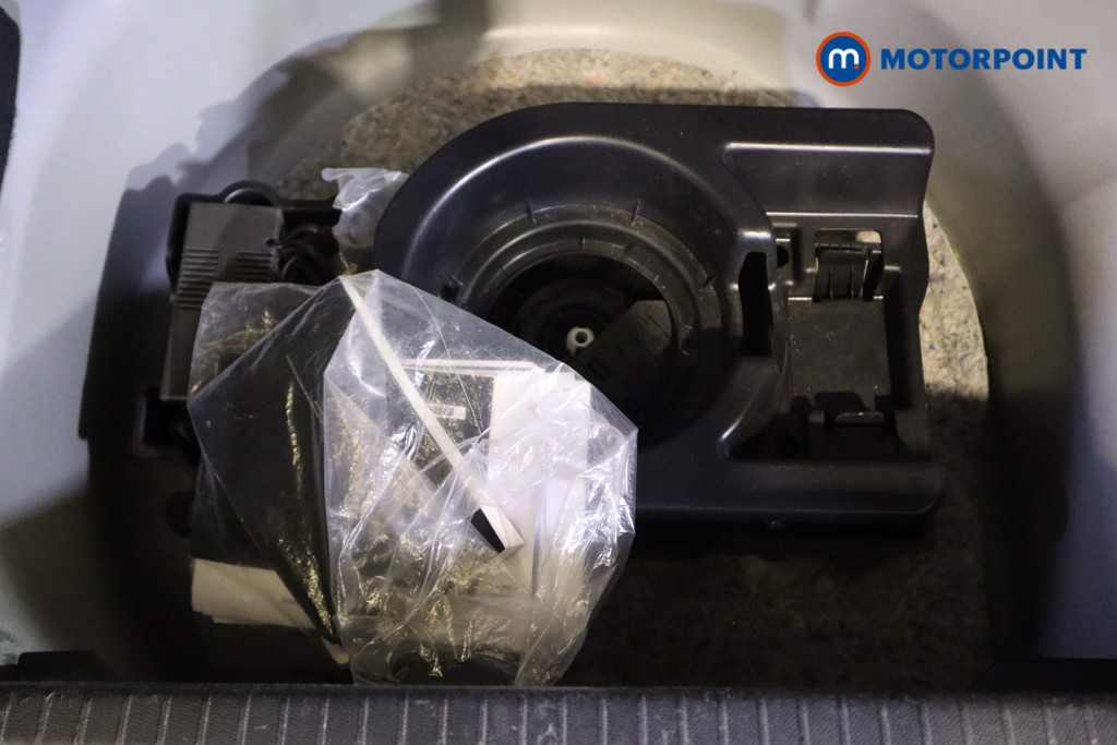 Vauxhall Corsa Elite Nav Premium Automatic Petrol Hatchback - Stock Number (1620194) - 27th supplementary image