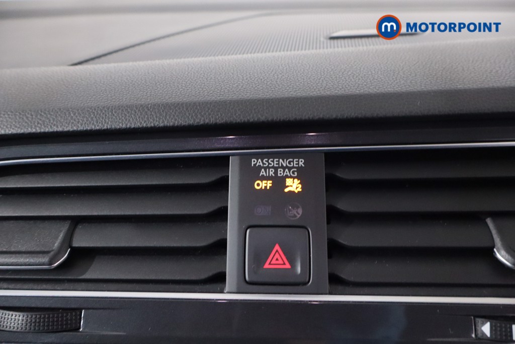 Volkswagen Tiguan Allspace Life Automatic Petrol SUV - Stock Number (1620899) - 19th supplementary image