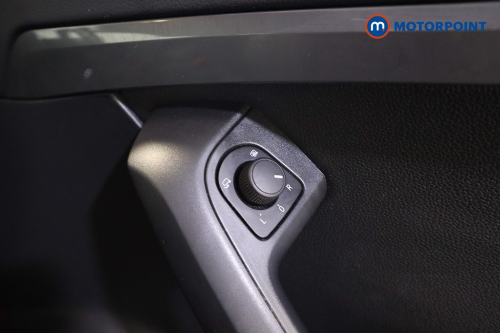 Seat Ateca Se L Manual Petrol SUV - Stock Number (1621098) - 15th supplementary image