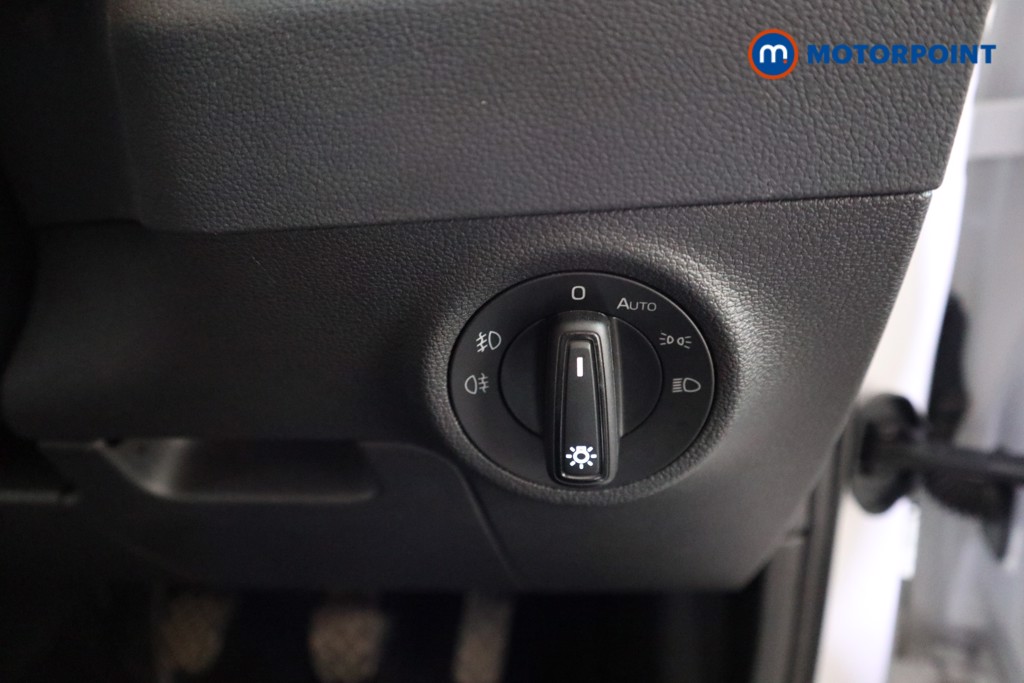 Skoda Karoq Se Edition Manual Petrol SUV - Stock Number (1622641) - 13th supplementary image