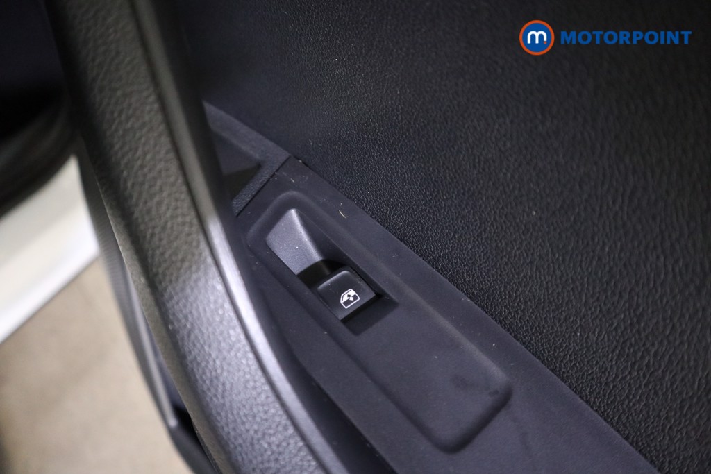 Skoda Karoq Se Edition Manual Petrol SUV - Stock Number (1622641) - 20th supplementary image