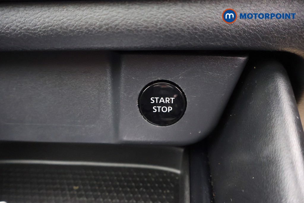 Nissan Qashqai N-Connecta Automatic Petrol-Electric Hybrid SUV - Stock Number (1622809) - 14th supplementary image