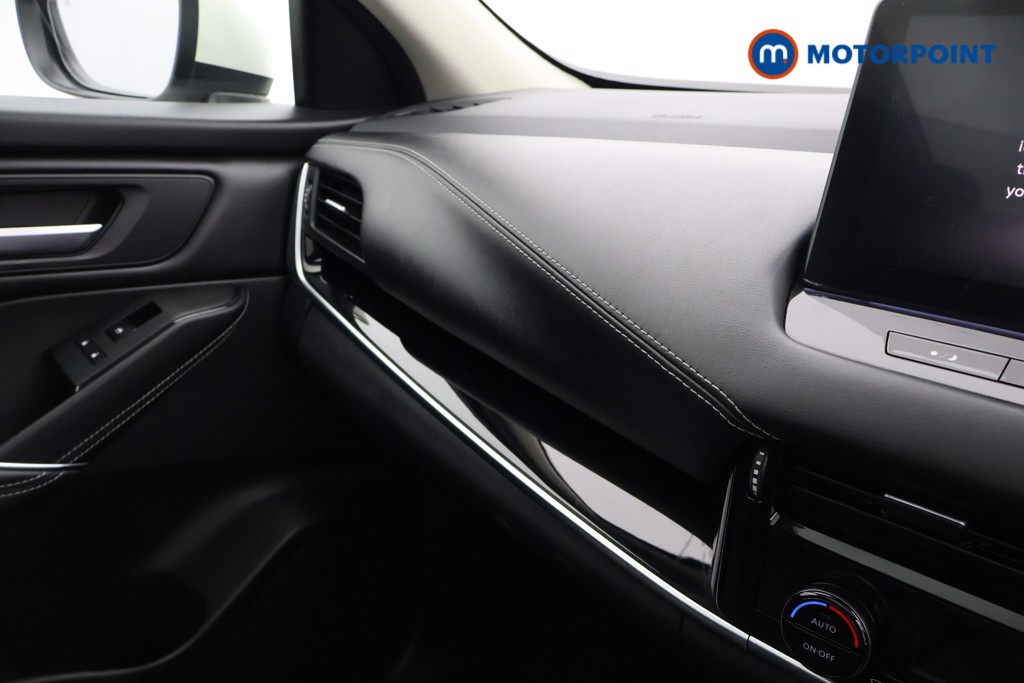 Nissan Qashqai N-Connecta Automatic Petrol-Electric Hybrid SUV - Stock Number (1622809) - 16th supplementary image