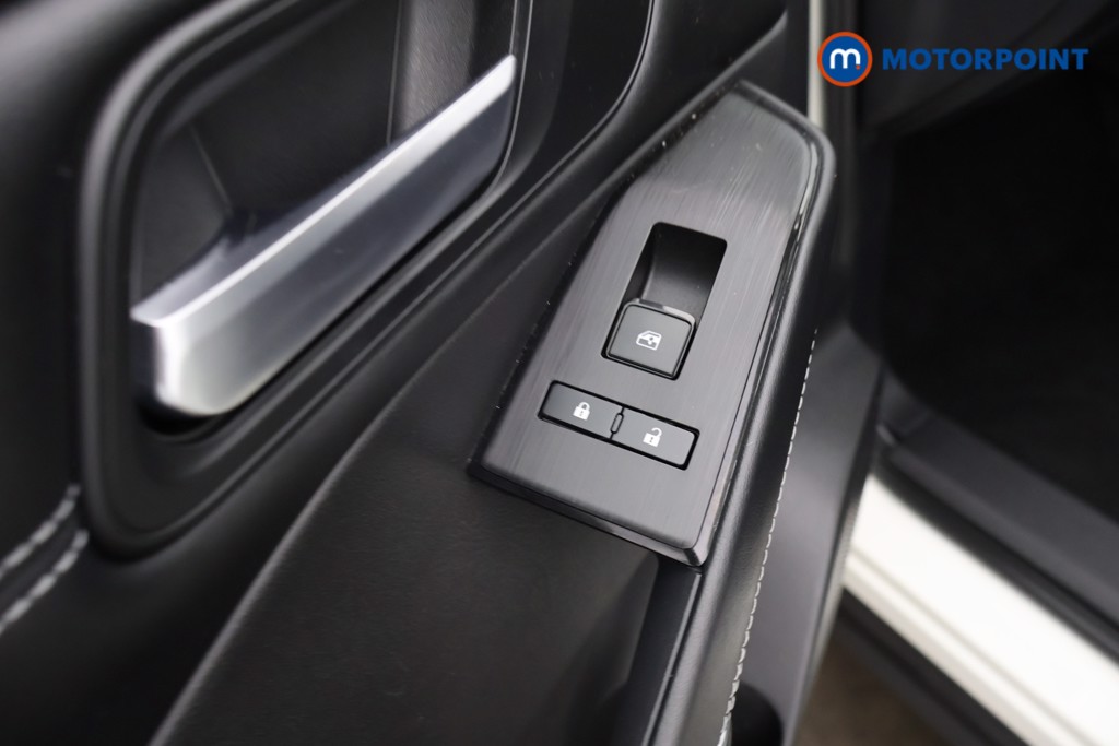 Nissan Qashqai N-Connecta Automatic Petrol-Electric Hybrid SUV - Stock Number (1622809) - 31st supplementary image