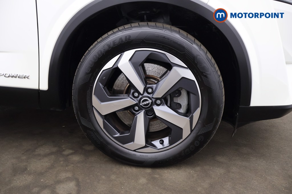 Nissan Qashqai N-Connecta Automatic Petrol-Electric Hybrid SUV - Stock Number (1622809) - 1st supplementary image