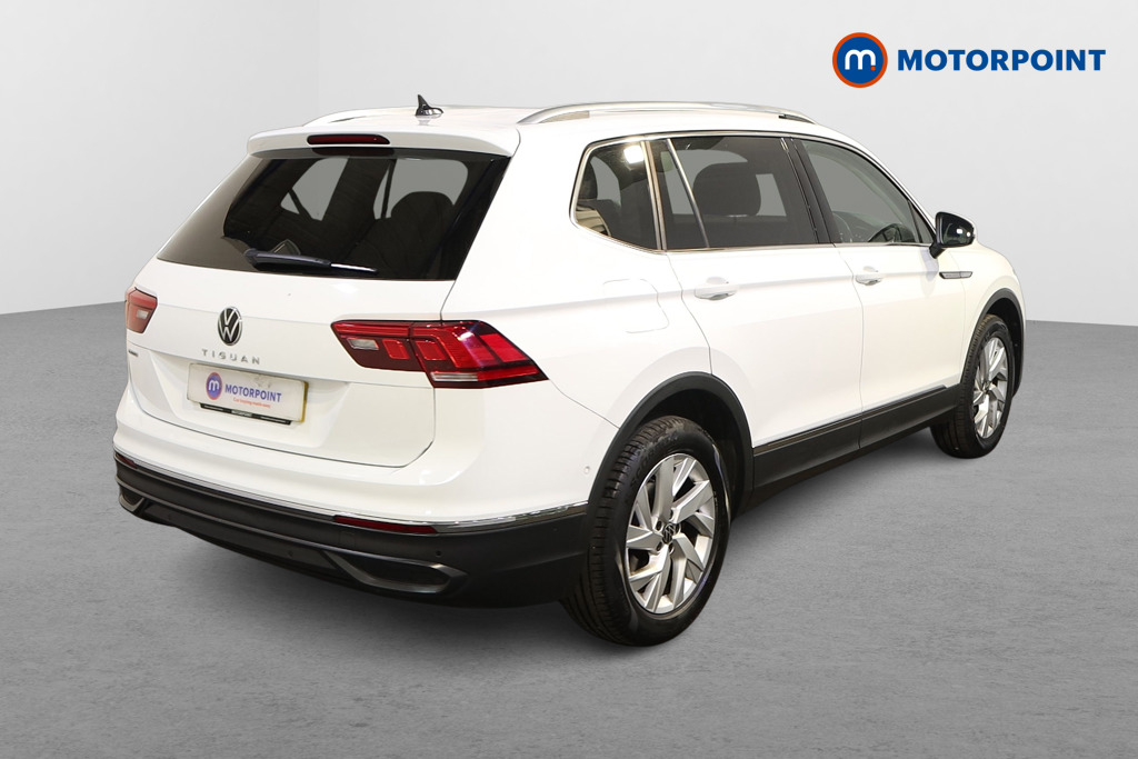 Volkswagen Tiguan Allspace Life Automatic Petrol SUV - Stock Number (1622867) - Drivers side rear corner