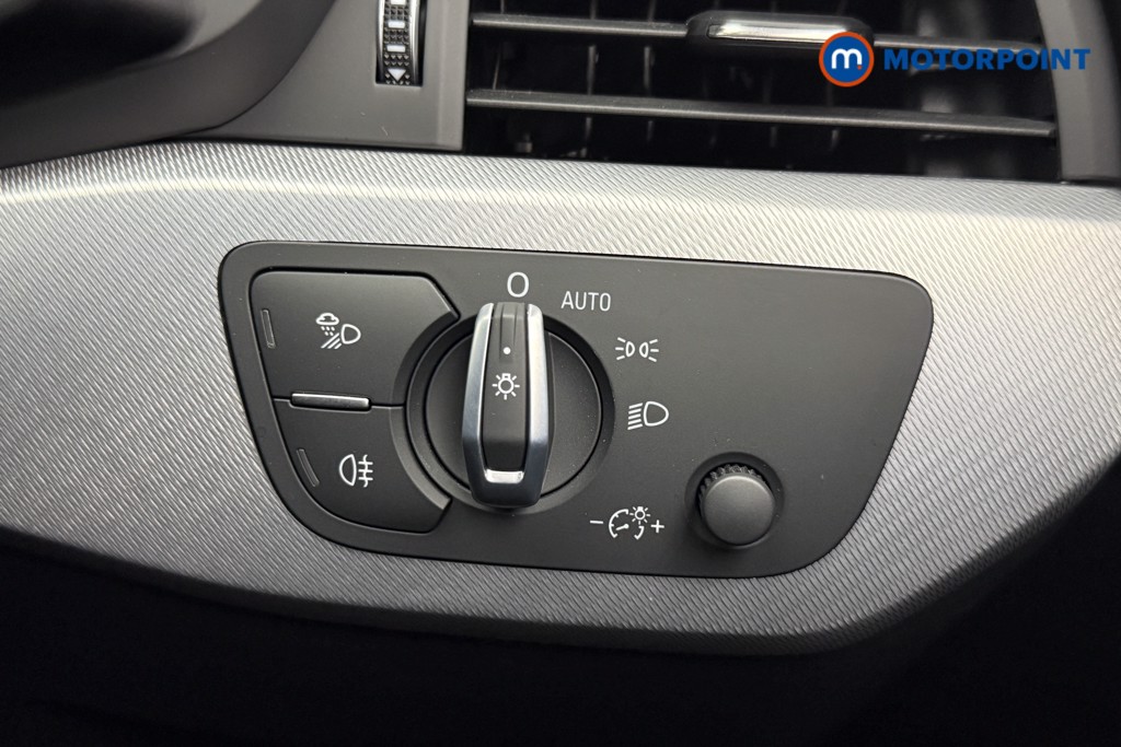 Audi A4 Technik Automatic Petrol Saloon - Stock Number (1622873) - 22nd supplementary image