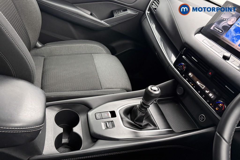 Nissan Qashqai N-Connecta Manual Petrol SUV - Stock Number (1623482) - 14th supplementary image