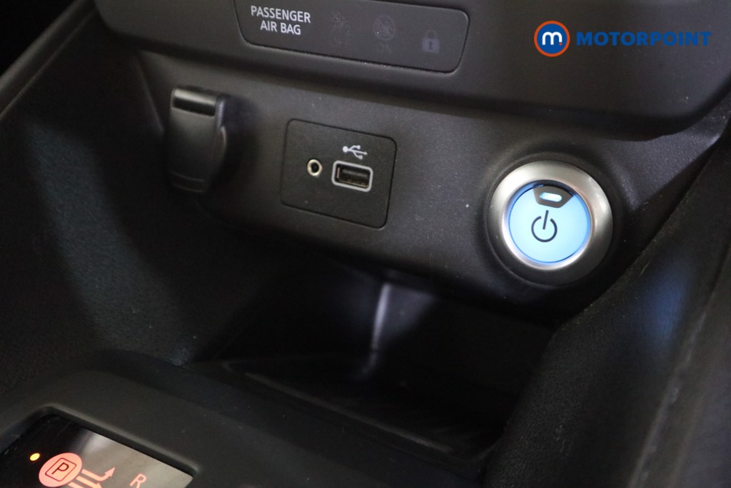 Nissan Leaf Acenta Automatic Electric Hatchback - Stock Number (1623608) - 8th supplementary image