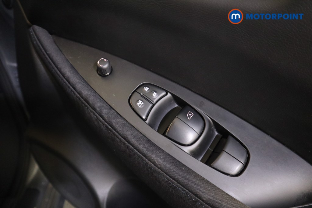 Nissan Leaf Acenta Automatic Electric Hatchback - Stock Number (1623608) - 13th supplementary image