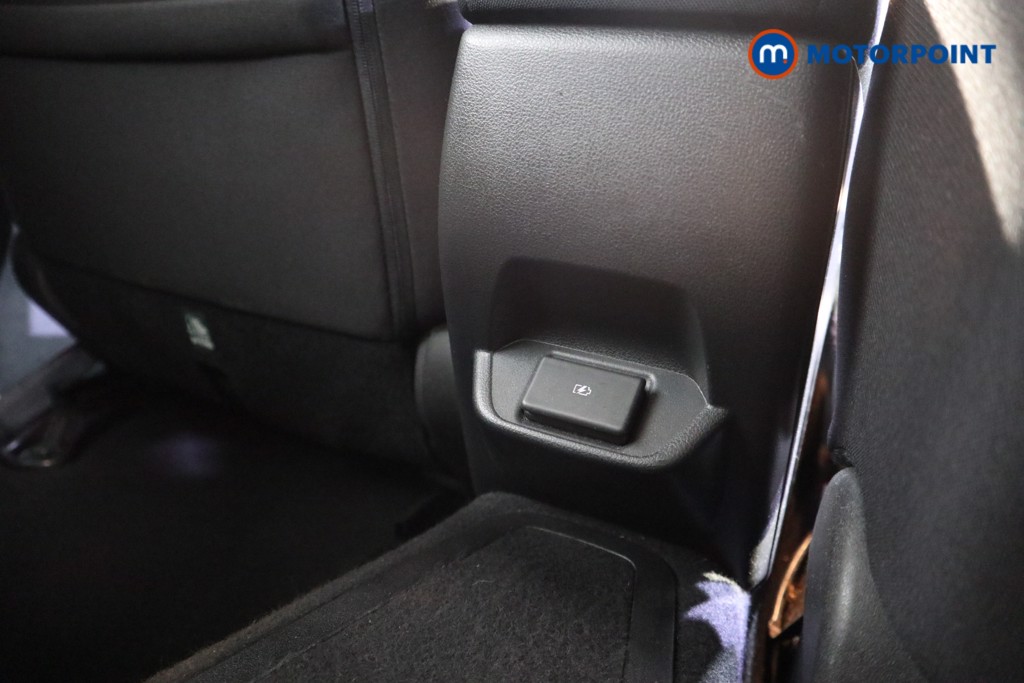 Nissan Leaf Acenta Automatic Electric Hatchback - Stock Number (1623608) - 17th supplementary image