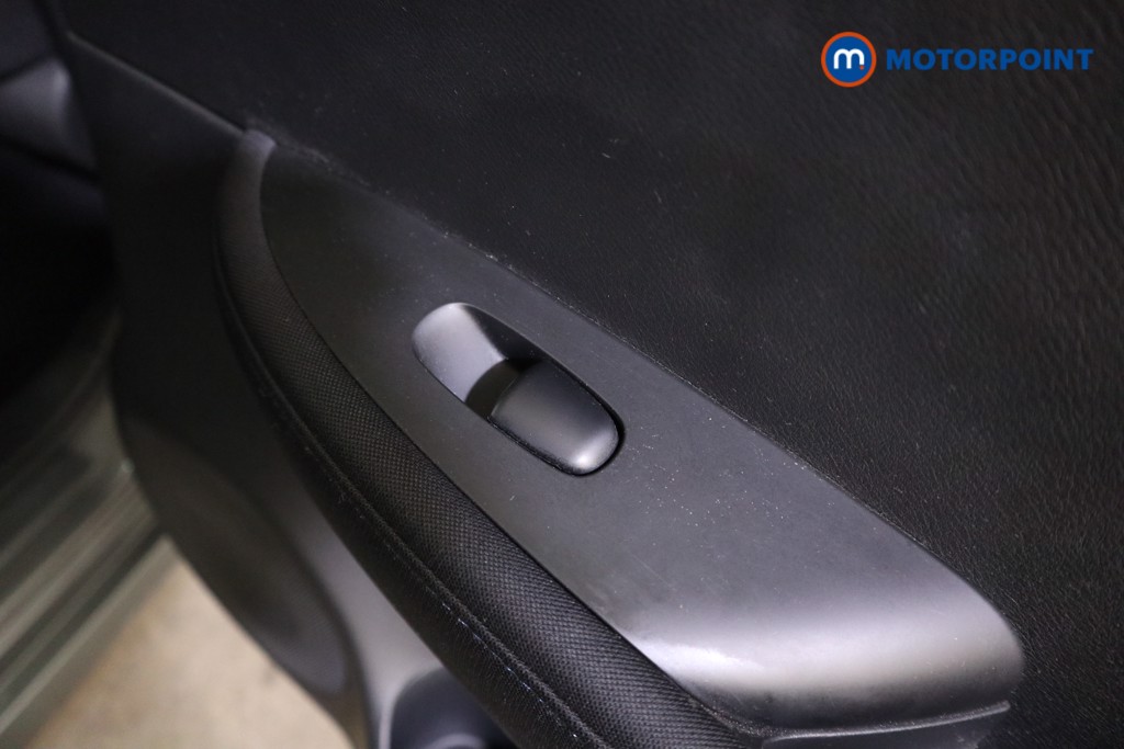 Nissan Leaf Acenta Automatic Electric Hatchback - Stock Number (1623608) - 18th supplementary image