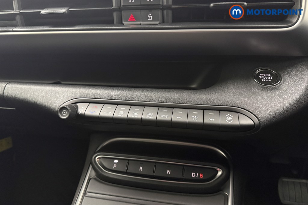 Jeep Avenger Summit Automatic Electric SUV - Stock Number (1623849) - 11th supplementary image