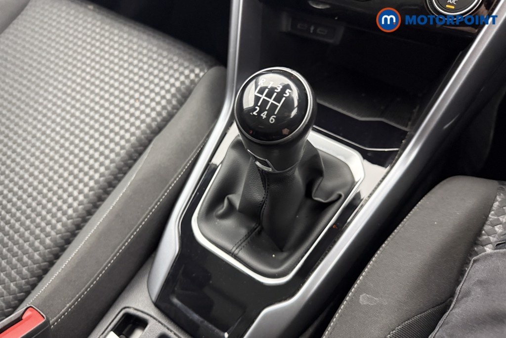 Volkswagen T-Roc Active Manual Petrol SUV - Stock Number (1624265) - 5th supplementary image